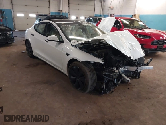 2022 Tesla Model S z VIN 5YJSA1E59NF493914, wystawiony jako IAAI lot #41626020 z przebiegiem Nie podano mil oraz . Historia ofert i sprzedaży dostępna na DreamBid. Obrazek 1.