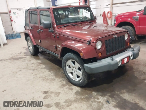 2008 Jeep Wrangler Unlimited Sahara z VIN 1J4GA59178L514002, wystawiony jako IAAI lot #41949717 z przebiegiem Nie podano mil oraz . Historia ofert i sprzedaży dostępna na DreamBid. Obrazek 1.