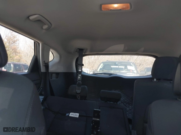 2017 Hyundai Tucson Value with VIN KM8J33A28HU302472, listed as a IAAI auction lot 41717598 with 126,438 mi miles. Bid and sale history available at carsss.com. Image 17.