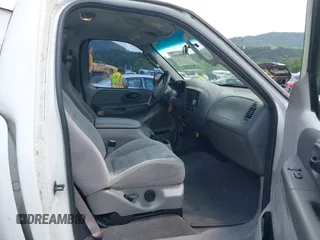 2002 Ford F-150 с VIN 2FTRF08L72CA57411, выставлен на аукционе IAAI как лот 42569215 с пробегом 95 881 миль миль и . История ставок и продаж доступна на DreamBid. Изображение 5.