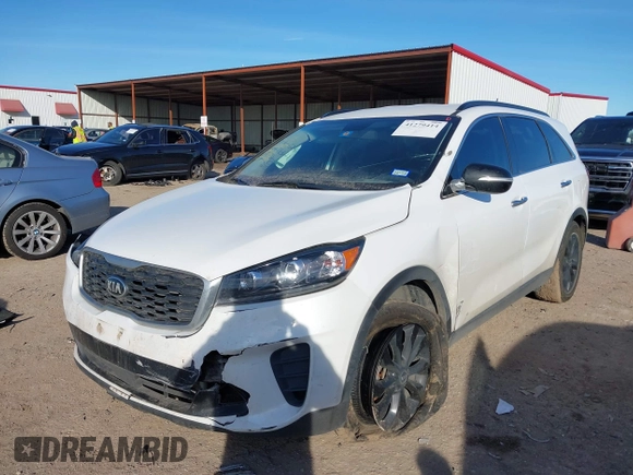 2020 Kia Sorento LX V6 with VIN 5XYPG4A59LG661617, listed as a IAAI auction lot 41279414 with 148,845 mi miles. Bid and sale history available at carsss.com. Image 17.