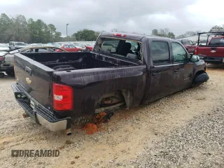 2008 Chevrolet Silverado 1500 1LT with VIN 2GCEC130081124610, listed as a Copart auction lot 45158565 with 327,843 mi miles and Salvage Title. Bid and sale history available at DreamBid. Image 3.