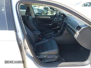 2018 Volkswagen Passat 2.0T SE with VIN 1VWBA7A3XJC045113, listed as a IAAI auction lot 41814006 with 59,095 mi miles. Bid and sale history available at carsss.com. Image 5.