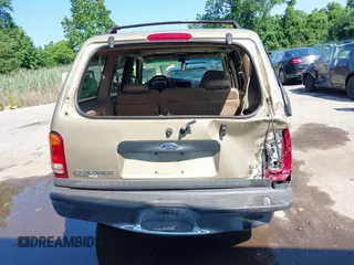 2001 Ford Explorer XLT z VIN 1FMZU73E01ZA05817, wystawiony jako IAAI lot #42550182 z przebiegiem 185 304 mil mil oraz . Historia ofert i sprzedaży dostępna na DreamBid. Obrazek 16.