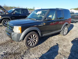 2008 Land Rover LR3 SE with VIN SALAE25498A447115, listed as a IAAI auction lot 41155332 with 198,571 mi miles. Bid and sale history available at carsss.com. Image 2.