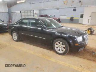 2007 Chrysler 300 with VIN 2C3LA43R47H807305, listed as a Copart auction lot 43936705 with 160,622 mi miles and Clean Title. Bid and sale history available at carsss.com. Image 4.