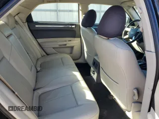2007 Chrysler 300 Signature with VIN 2C3KA53G57H635155, listed as a Copart auction lot 84805504 with 182,661 mi miles and Clean Title. Bid and sale history available at carsss.com. Image 10.