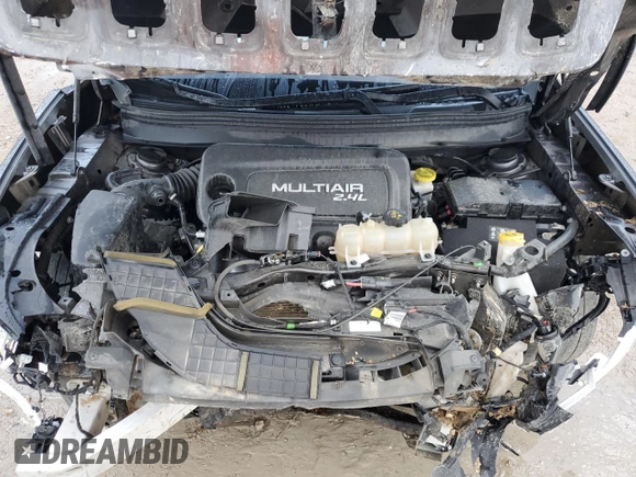 2019 Jeep Cherokee Limited with VIN 1C4PJLDB4KD154098, listed as a Copart auction lot 53872195 with 114,981 mi miles and Salvage title. Bid and sale history available at DreamBid. Image 12.