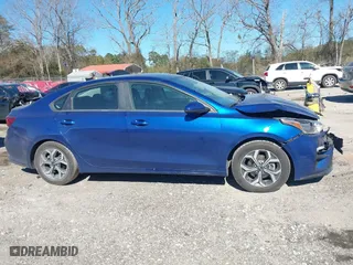 2019 Kia Forte LXS with VIN 3KPF24AD6KE115600, listed as a IAAI auction lot 41703976 with 112,383 mi miles. Bid and sale history available at carsss.com. Image 13.