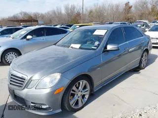 2012 Mercedes-Benz E 350 Luxury z VIN WDDHF5KB2CA540189, wystawiony jako IAAI lot #41405901 z przebiegiem 193 411 mil mil oraz . Historia ofert i sprzedaży dostępna na DreamBid. Obrazek 2.