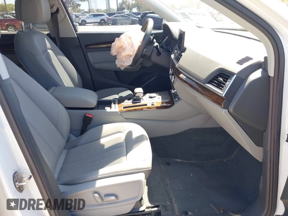 2019 Audi Q5 Premium with VIN WA1ANAFY3K2127433, listed as a IAAI auction lot 41786698 with 49,881 mi miles. Bid and sale history available at carsss.com. Image 5.