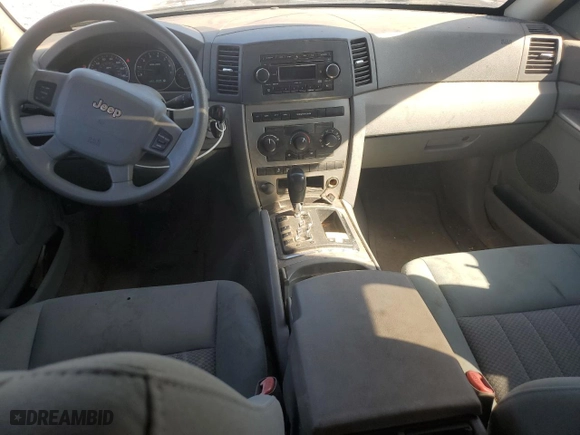2006 Jeep Grand Cherokee Laredo with VIN 1J8HR48NX6C341325, listed as a Copart auction lot 49572865 with 177,746 mi miles and Salvage Title. Bid and sale history available at carsss.com. Image 8.