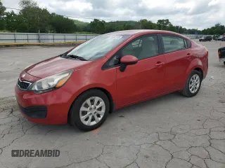 2013 Kia Rio EX z VIN KNADN4A39D6295795, wystawiony jako Copart lot #56565145 z przebiegiem 108 074 mil mil oraz Czysty tytuł • Clean title. Historia ofert i sprzedaży dostępna na DreamBid. Obrazek 1.