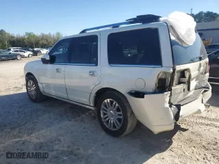 2008 Lincoln Navigator with VIN 5LMFU27578LJ03561, listed as a Copart auction lot 50010335 with 178,036 mi miles and Salvage Title. Bid and sale history available at carsss.com. Image 2.