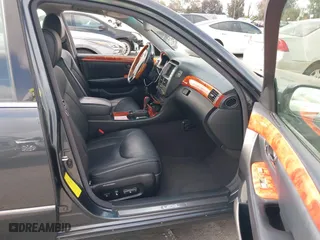 2006 Lexus LS 430 with VIN JTHBN36F065046624, listed as a IAAI auction lot 41921045 with 101,069 mi miles. Bid and sale history available at carsss.com. Image 5.