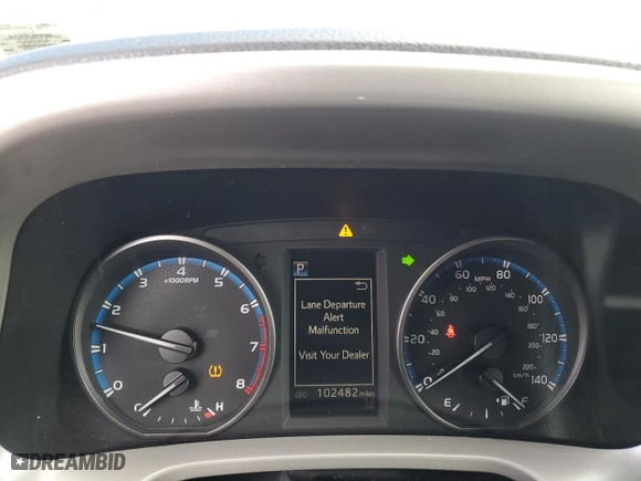 2018 Toyota RAV4 XLE with VIN 2T3WFREV0JW446843, listed as a Copart auction lot 47188365 with 102,482 mi miles and Salvage Title. Bid and sale history available at carsss.com. Image 9.
