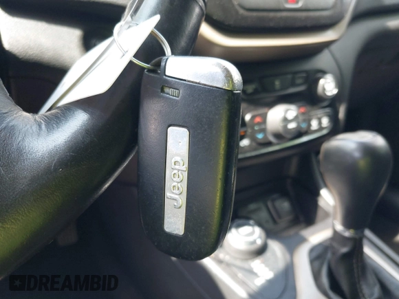 2016 Jeep Cherokee Limited с VIN 1C4PJMDB9GW240055, выставлен на аукционе IAAI как лот 42510018 с пробегом 105 425 миль миль и . История ставок и продаж доступна на DreamBid. Изображение 11.