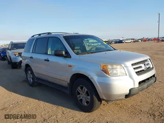 2007 Honda Pilot LX with VIN 5FNYF28197B018888, listed as a IAAI auction lot 41647146 with 176,767 mi miles. Bid and sale history available at carsss.com. Image 13.