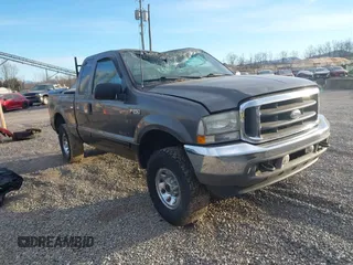 2002 Ford Super Duty F-250 XL with VIN 1FTNX21F82EB81807, listed as a IAAI auction lot 41428093 with 1 mi miles. Bid and sale history available at carsss.com. Image 1.