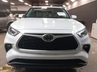 2022 Toyota Highlander XLE with VIN 5TDGZRBH5NS168930, listed as a IAAI auction lot 41913580 with 16,762 mi miles. Bid and sale history available at carsss.com. Image 12.