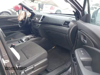 2019 Honda Passport Sport with VIN 5FNYF8H22KB012323, listed as a IAAI auction lot 41880476 with 153,341 mi miles and . Bid and sale history available at carsss.com. Image 5.