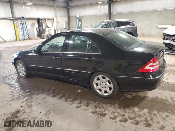 2005 Mercedes-Benz C 320 with VIN WDBRF84J95F612515, listed as a Copart auction lot 52577735 with 195,477 mi miles and Salvage title. Bid and sale history available at DreamBid. Image 2.