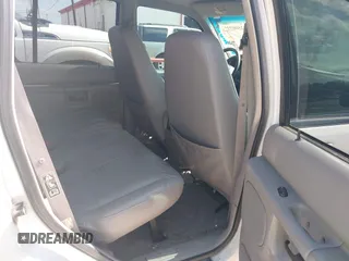2001 Mercury Mountaineer z VIN 4M2ZU66P31UJ04943, wystawiony jako IAAI lot #42500919 z przebiegiem 222 991 mil mil oraz . Historia ofert i sprzedaży dostępna na DreamBid. Obrazek 8.