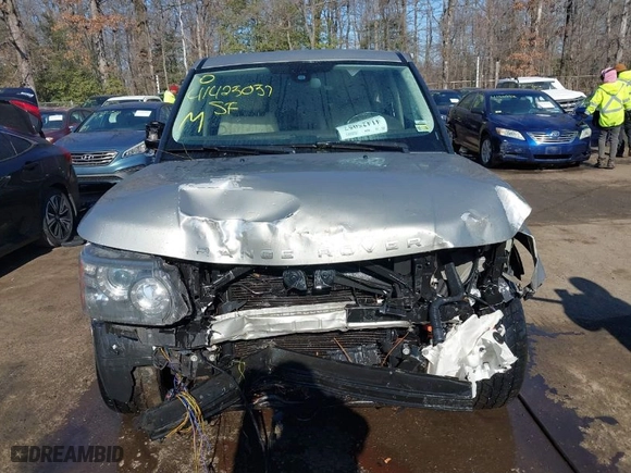 2011 Land Rover Range Rover Sport HSE LUX with VIN SALSK2D46BA714314, listed as a IAAI auction lot 41425057 with NaN miles. Bid and sale history available at carsss.com. Image 12.