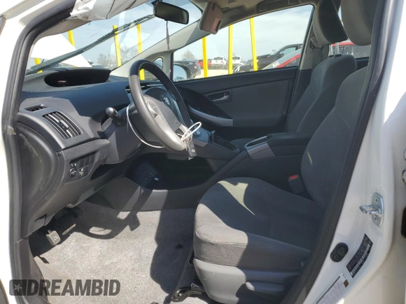 2015 Toyota Prius Four with VIN JTDKN3DU4F0460084, listed as a Copart auction lot 49380005 with 135,505 mi miles and Clean Title. Bid and sale history available at DreamBid. Image 7.
