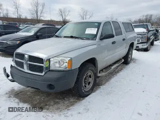 2006 Dodge Dakota ST with VIN 1D7HE28K56S636387, listed as a IAAI auction lot 41305723 with 104,821 mi miles and . Bid and sale history available at carsss.com. Image 17.