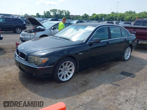 2004 BMW 7 Series 745Li z VIN WBAGN63464DS51067, wystawiony jako IAAI lot #42681232 z przebiegiem 125 088 mil mil oraz . Historia ofert i sprzedaży dostępna na DreamBid. Obrazek 2.