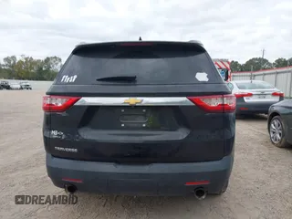 2021 Chevrolet Traverse LS z VIN 1GNERFKW1MJ103824, wystawiony jako IAAI lot #40975072 z przebiegiem 110 013 mil mil oraz . Historia ofert i sprzedaży dostępna na DreamBid. Obrazek 17.