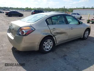 2010 Nissan Altima SL z VIN 1N4AL2AP3AN528824, wystawiony jako IAAI lot #42290404 z przebiegiem 115 014 mil mil oraz . Historia ofert i sprzedaży dostępna na DreamBid. Obrazek 4.