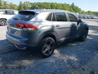 2020 Volkswagen Atlas S with VIN 1V2GC2CA6LC202509, listed as a IAAI auction lot 42388541 with 57,388 mi miles and . Bid and sale history available at DreamBid. Image 4.