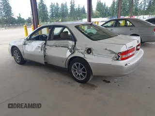 2000 Lexus ES 300 with VIN JT8BF28G7Y5096372, listed as a IAAI auction lot 42533248 with 188,179 mi miles and . Bid and sale history available at DreamBid. Image 3.