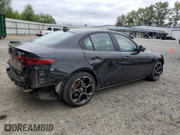 2023 Alfa Romeo Giulia Veloce with VIN ZARFANBN1P7669866, listed as a Copart auction lot 61231225 with 12,021 mi miles and Salvage title. Bid and sale history available at DreamBid. Image 3.