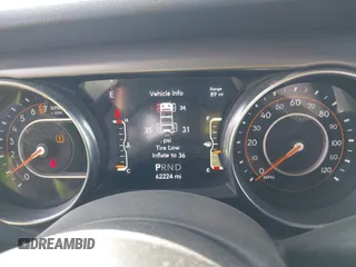 2020 Jeep Wrangler Unlimited Sport S z VIN 1C4HJXDG2LW260238, wystawiony jako IAAI lot #41415820 z przebiegiem 62 224 mil mil oraz . Historia ofert i sprzedaży dostępna na DreamBid. Obrazek 7.