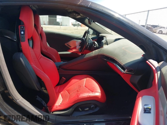 2020 Chevrolet Corvette 3LT with VIN 1G1Y82D46L5116954, listed as a IAAI auction lot 39008676 with 8,980 mi miles. Bid and sale history available at carsss.com. Image 8.