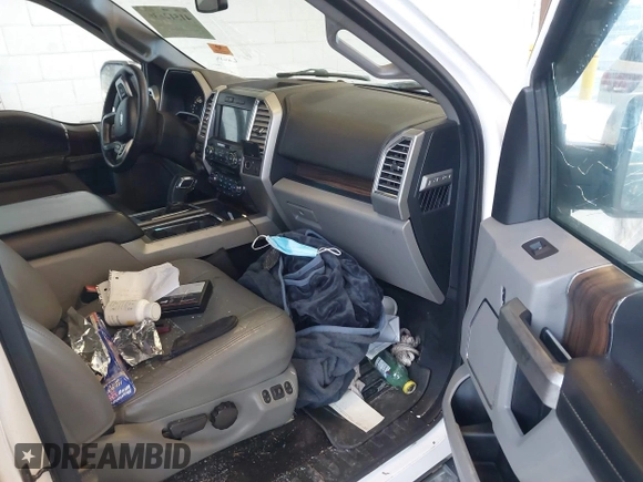 2016 Ford F-150 XLT with VIN 1FTEW1EG3GFA82524, listed as a IAAI auction lot 41512639 with 180,754 mi miles. Bid and sale history available at carsss.com. Image 5.