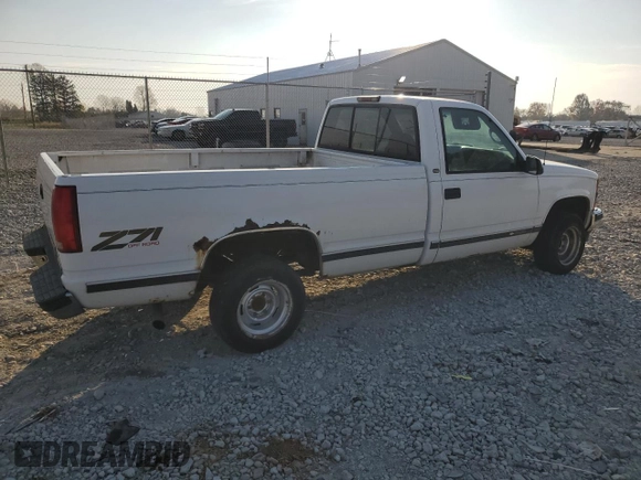 1998 Chevrolet Silverado 1500 with VIN 1GCEK14R1WZ203739, listed as a Copart auction lot 77809444 with 147,168 mi miles and Salvage Title. Bid and sale history available at DreamBid. Image 3.