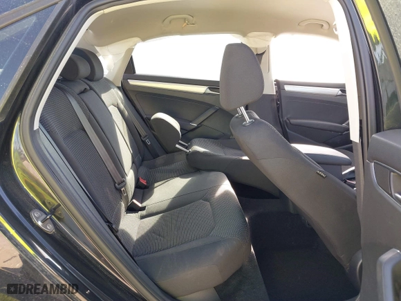 2018 Volkswagen Passat 2.0T S with VIN 1VWAA7A35JC007347, listed as a IAAI auction lot 41809749 with 39,123 mi miles. Bid and sale history available at carsss.com. Image 8.