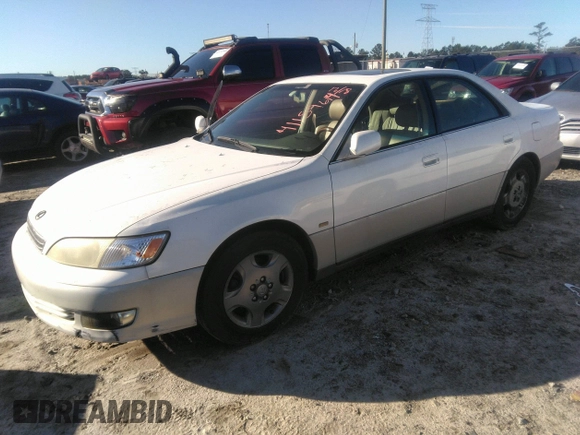 2001 Lexus ES with VIN JT8BF28GX10308569, listed as a IAAI auction lot 41159614 with 188,842 mi miles. Bid and sale history available at carsss.com. Image 2.
