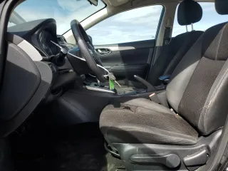 2018 Nissan Sentra S z VIN 3N1AB7AP1JY241045, wystawiony jako Copart lot #48457365 z przebiegiem 137 867 mil mil oraz Szkoda całkowita • Salvage title. Historia ofert i sprzedaży dostępna na DreamBid. Obrazek 7.