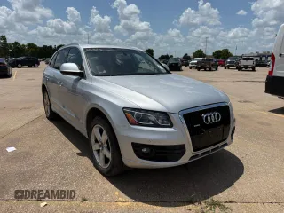 2010 Audi Q5 Prestige z VIN WA1VKBFP8AA072666, wystawiony jako Copart lot #61992625 z przebiegiem 125 990 mil mil oraz Czysty tytuł • Clean title. Historia ofert i sprzedaży dostępna na DreamBid. Obrazek 1.