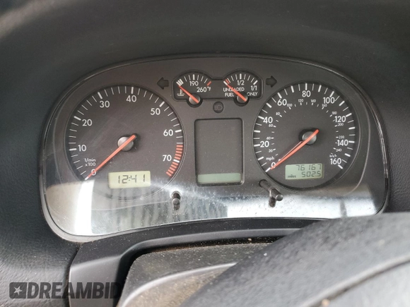 2000 Volkswagen Jetta z VIN 3VWSC29MXYM137048, wystawiony jako Copart lot #68948614 z przebiegiem 76 167 mil mil oraz Szkoda całkowita • Salvage title. Historia ofert i sprzedaży dostępna na DreamBid. Obrazek 9.