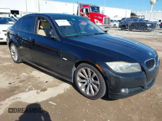 2011 BMW 3 Series 328i with VIN WBAPH7G56BNN04010, listed as a IAAI auction lot 41370777 with 1 mi miles. Bid and sale history available at carsss.com. Image 1.