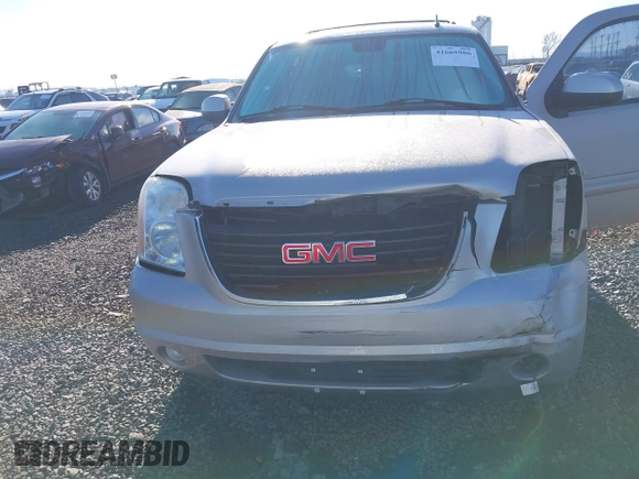 2007 GMC Yukon XL SLT with VIN 1GKFK16347J207298, listed as a IAAI auction lot 41665986 with 223,161 mi miles and . Bid and sale history available at carsss.com. Image 6.