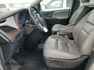 2015 Toyota Sienna Limited z VIN 5TDDK3DC5FS127754, wystawiony jako Copart lot #57437715 z przebiegiem 99 496 mil mil oraz Szkoda całkowita • Salvage title. Historia ofert i sprzedaży dostępna na DreamBid. Obrazek 7.