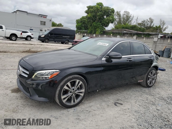 2019 Mercedes-Benz C 300 z VIN 55SWF8DB8KU289988, wystawiony jako Copart lot #55739365 z przebiegiem 65 277 mil mil oraz Szkoda całkowita • Salvage title. Historia ofert i sprzedaży dostępna na DreamBid. Obrazek 1.