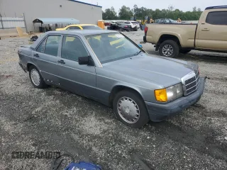 1991 Mercedes-Benz 190 z VIN WDBDA29D3MF767780, wystawiony jako Copart lot #57215785 z przebiegiem 200 216 mil mil oraz Tytuł czysty. Historia ofert i sprzedaży dostępna na DreamBid. Obrazek 4.